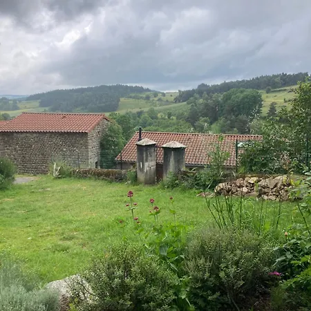 Bed & Breakfast Et Tables D'hotes - Les Ateliers De Pontajou - Pelerin Navette Gratuite A Saugues 3*