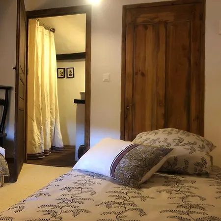 Frühstückspension Et Tables D'hotes - Les Ateliers De Pontajou - Pelerin Navette Gratuite A Saugues 3*