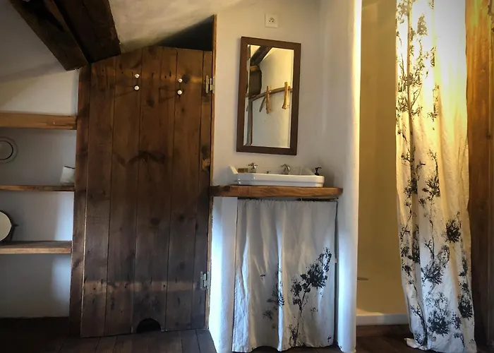 Et Tables D'hotes - Les Ateliers De Pontajou - Pelerin Navette Gratuite A Saugues Frühstückspension 3*