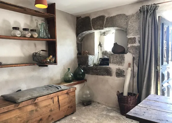 Et Tables D'hotes - Les Ateliers De Pontajou - Pelerin Navette Gratuite A Saugues Frühstückspension 3*