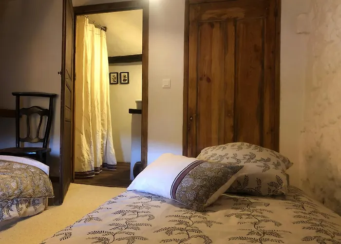 Frühstückspension Et Tables D'hotes - Les Ateliers De Pontajou - Pelerin Navette Gratuite A Saugues 3*